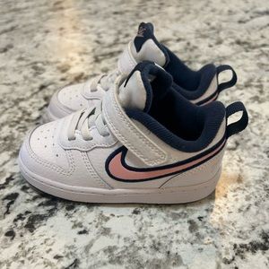 toddler girl nike shoes size 7c